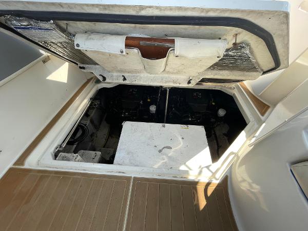 2007 Bayliner 300 - 27