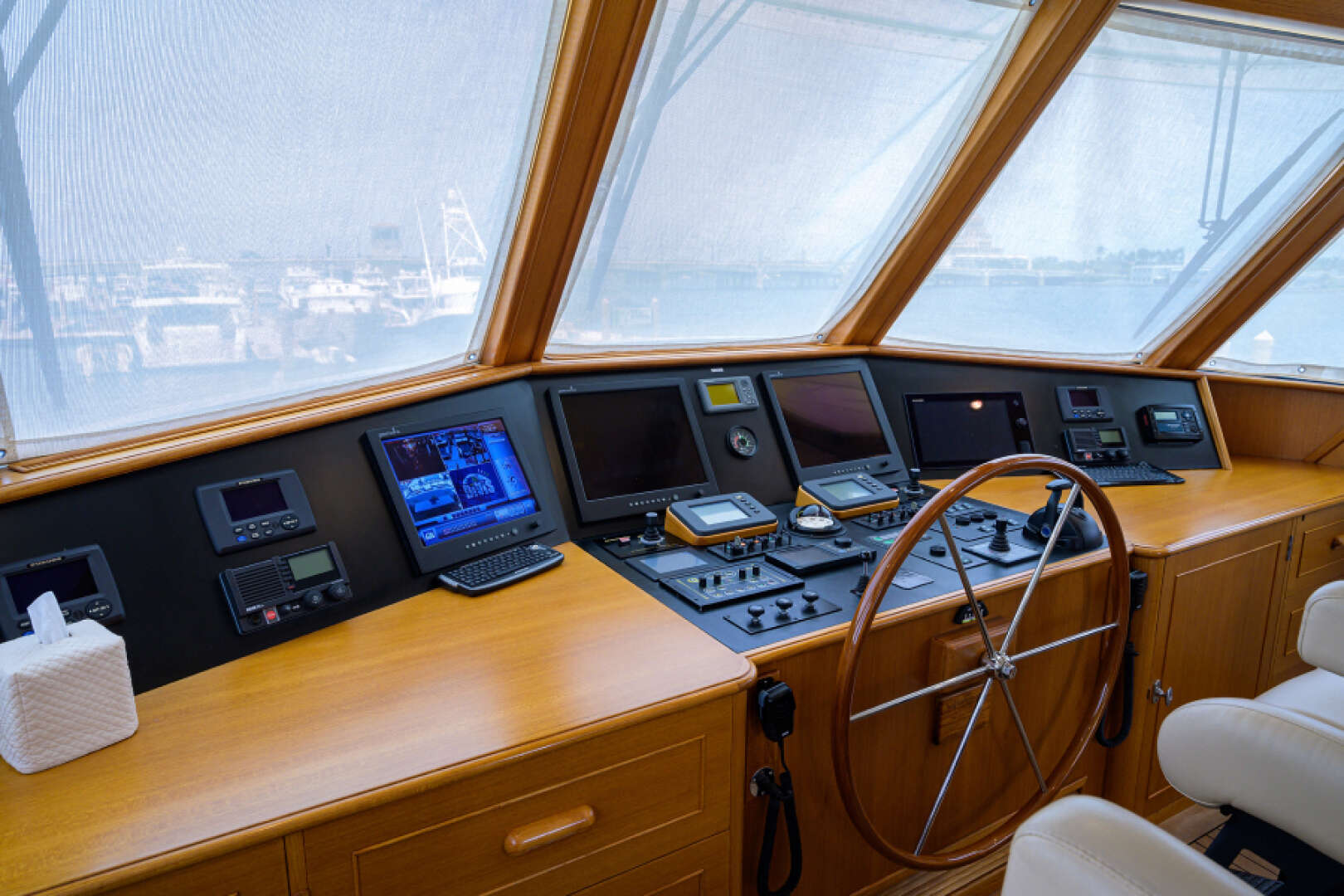 2003 New England Boatworks Enclosed Raised Pilothouse - Image 37