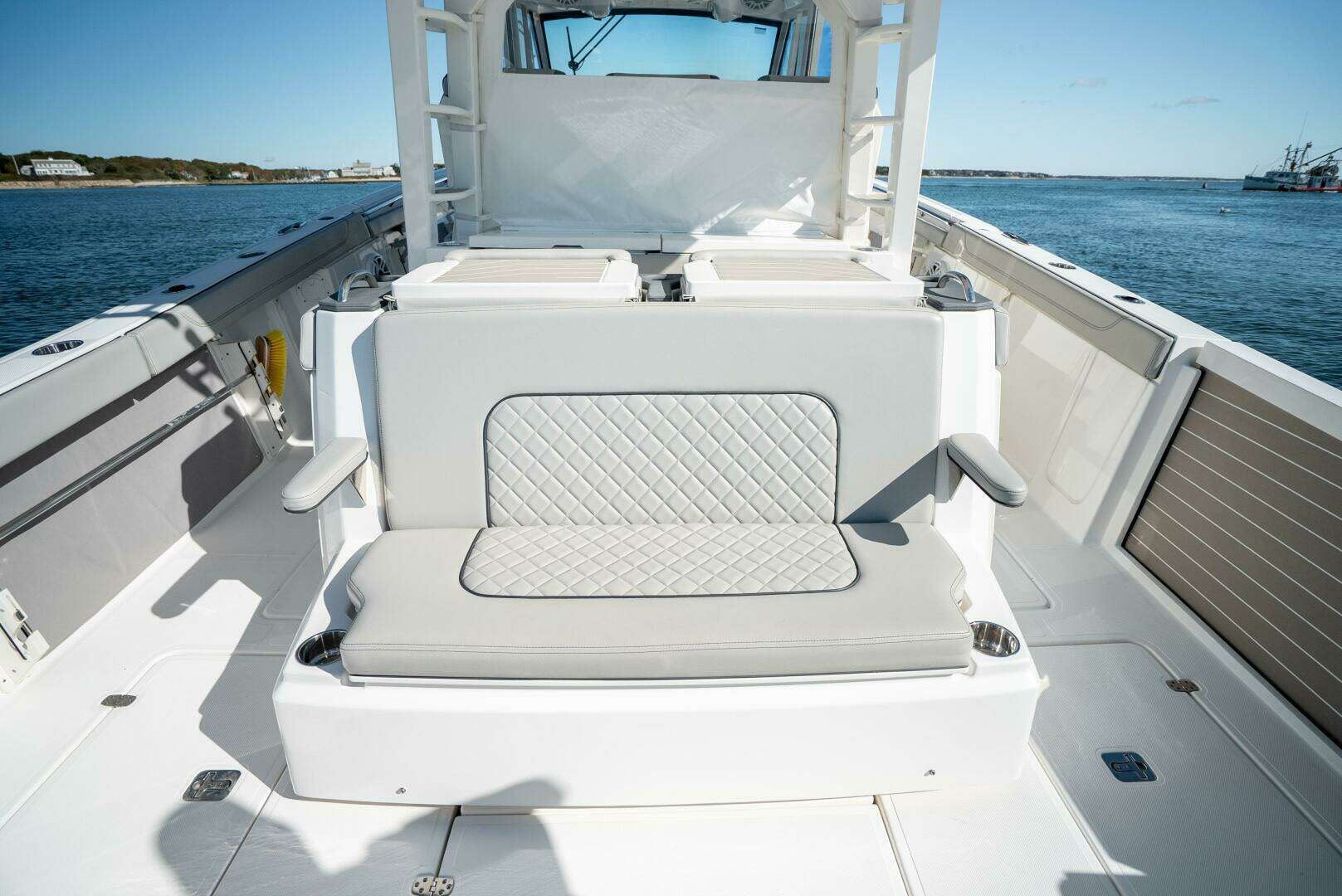 2023 Pursuit S428 - Image 27