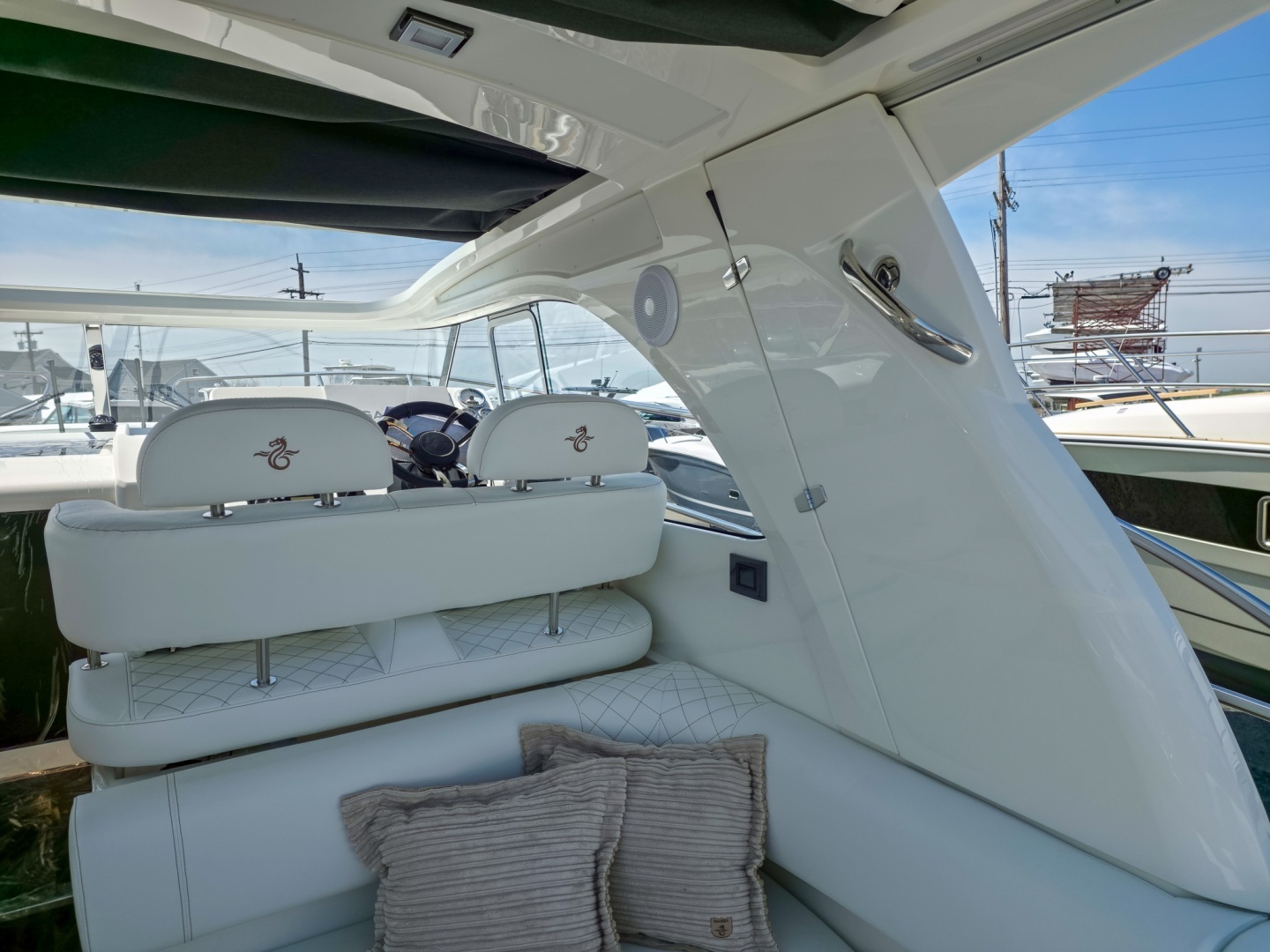 2026 Marex 310 Sun Cruiser - Image 15