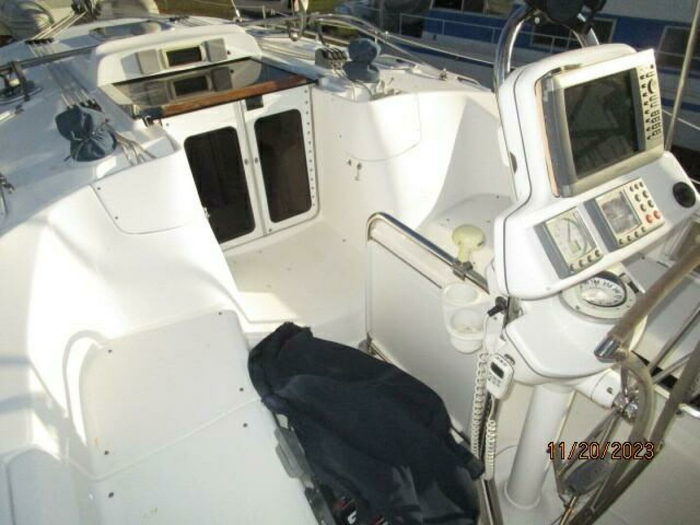 2008 Hunter H41 Deck Salon - Image 21