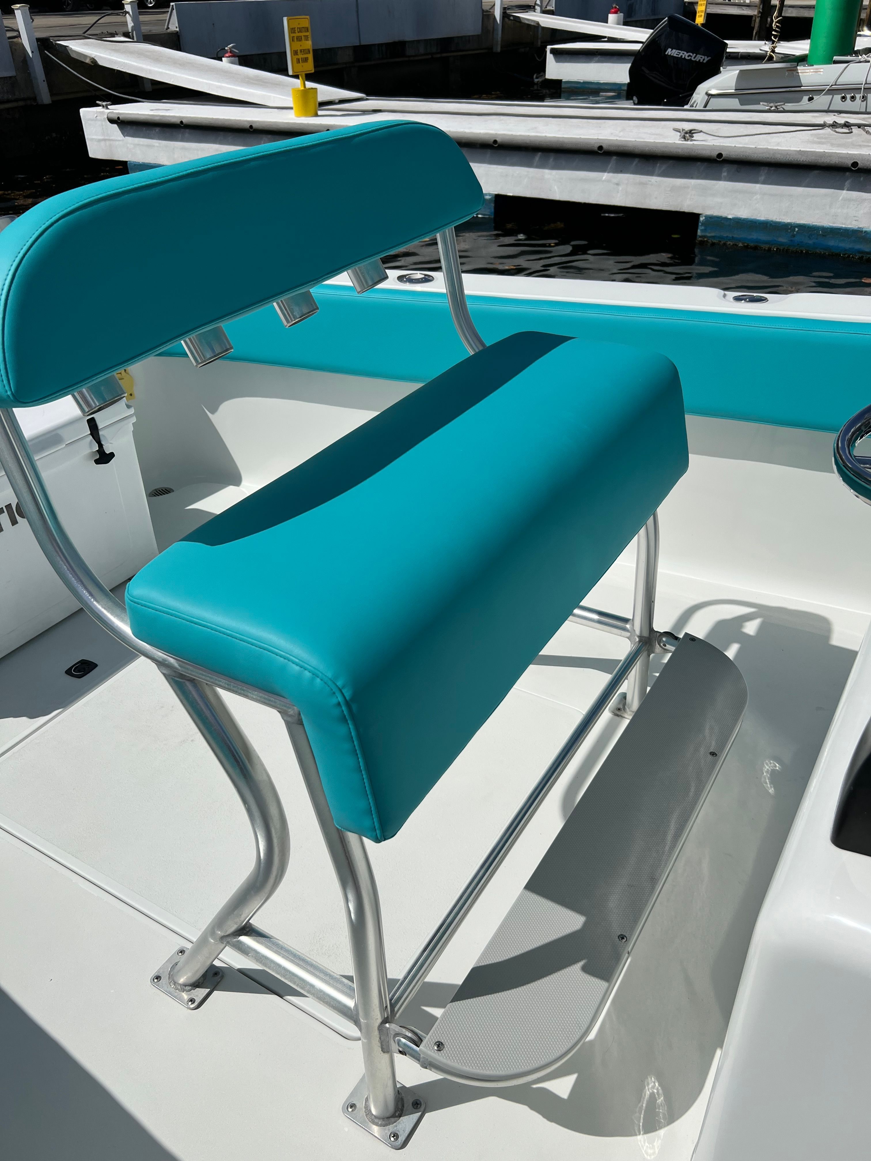 2008 Custom 28 Center Console - 8