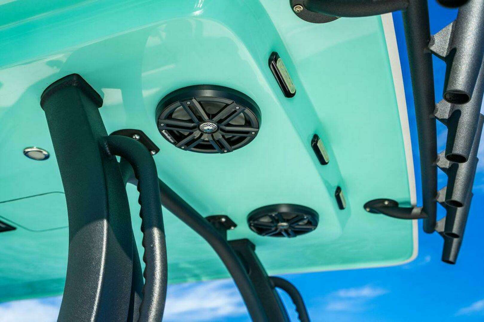 2026 Reef Runner 340 - Image 30