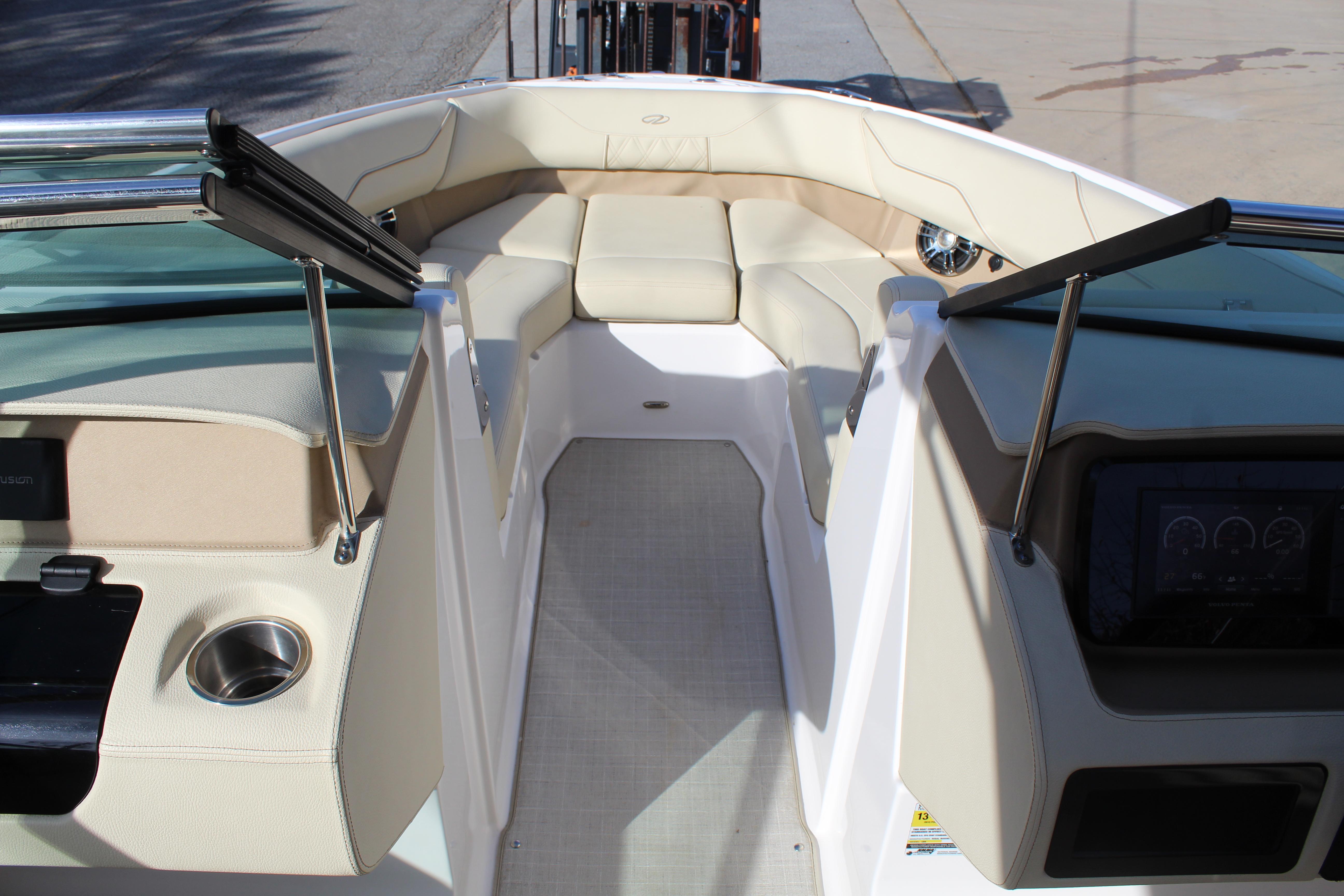 2020 Regal LS4 Surf - 16