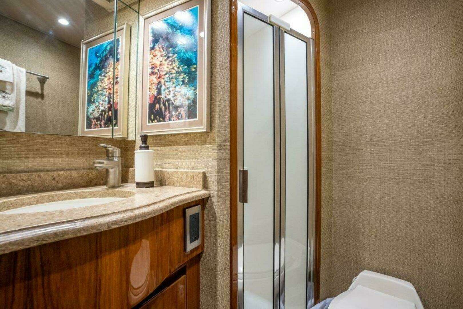 2015 Viking 66 Convertible - Image 15