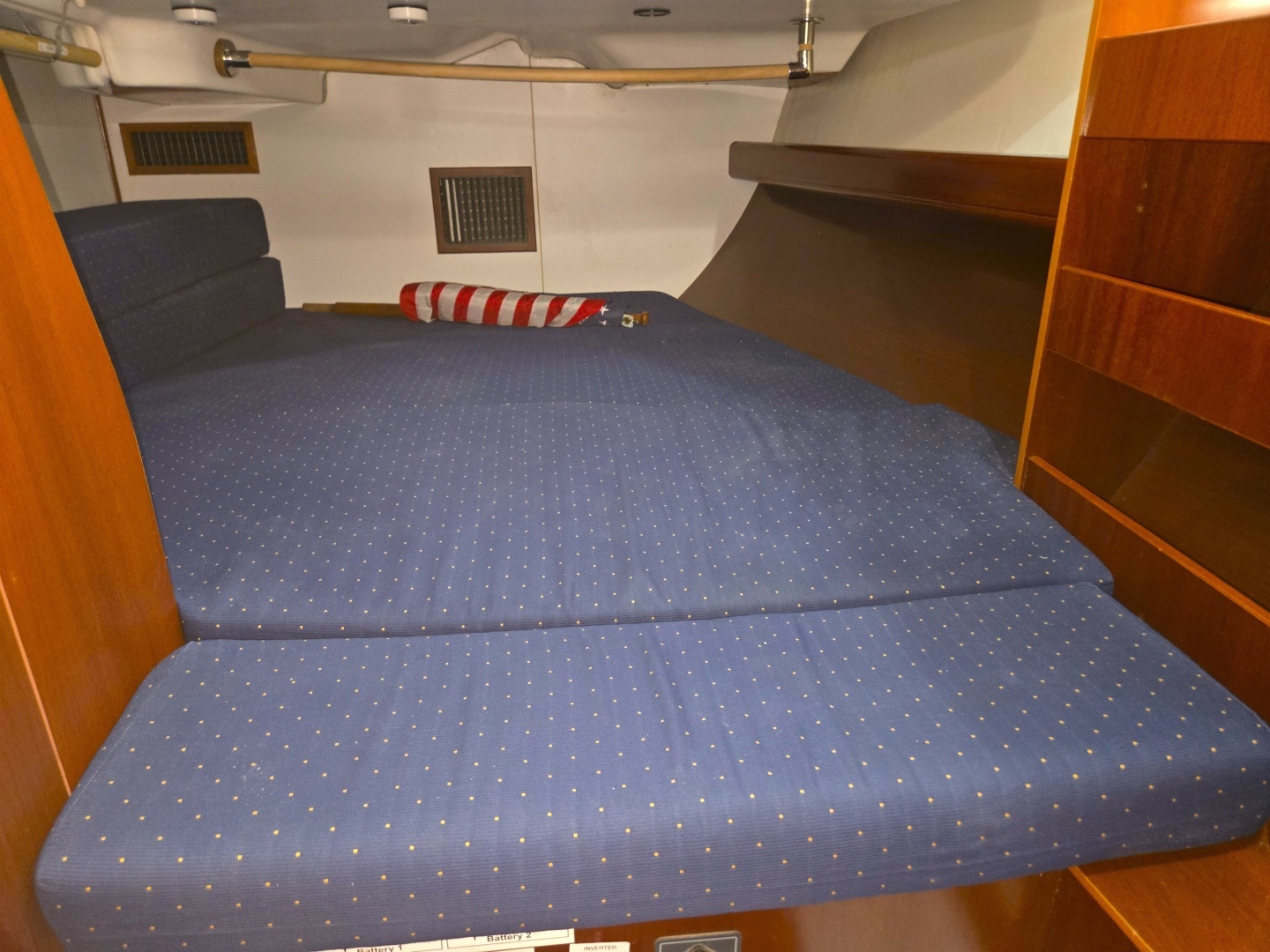 2004 Beneteau 423 - Image 44