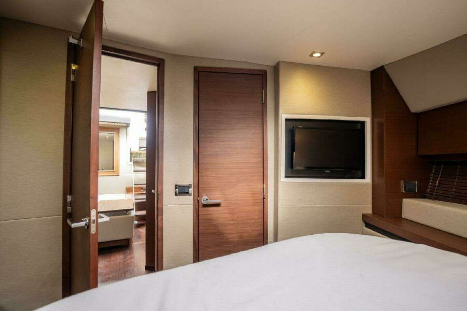 2015 Sea Ray 510 Sundancer - Image 39