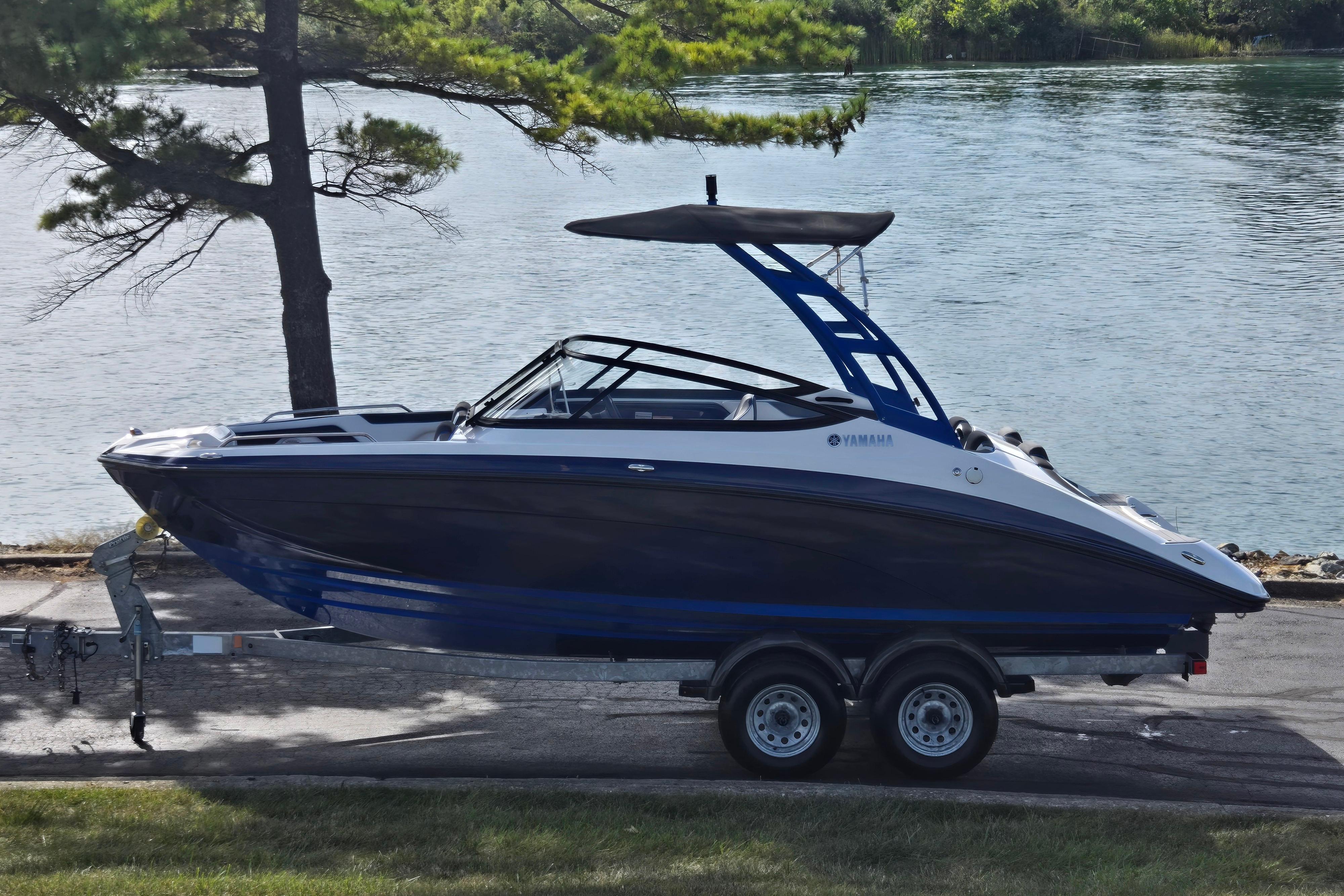 2020 Yamaha Boats AR210