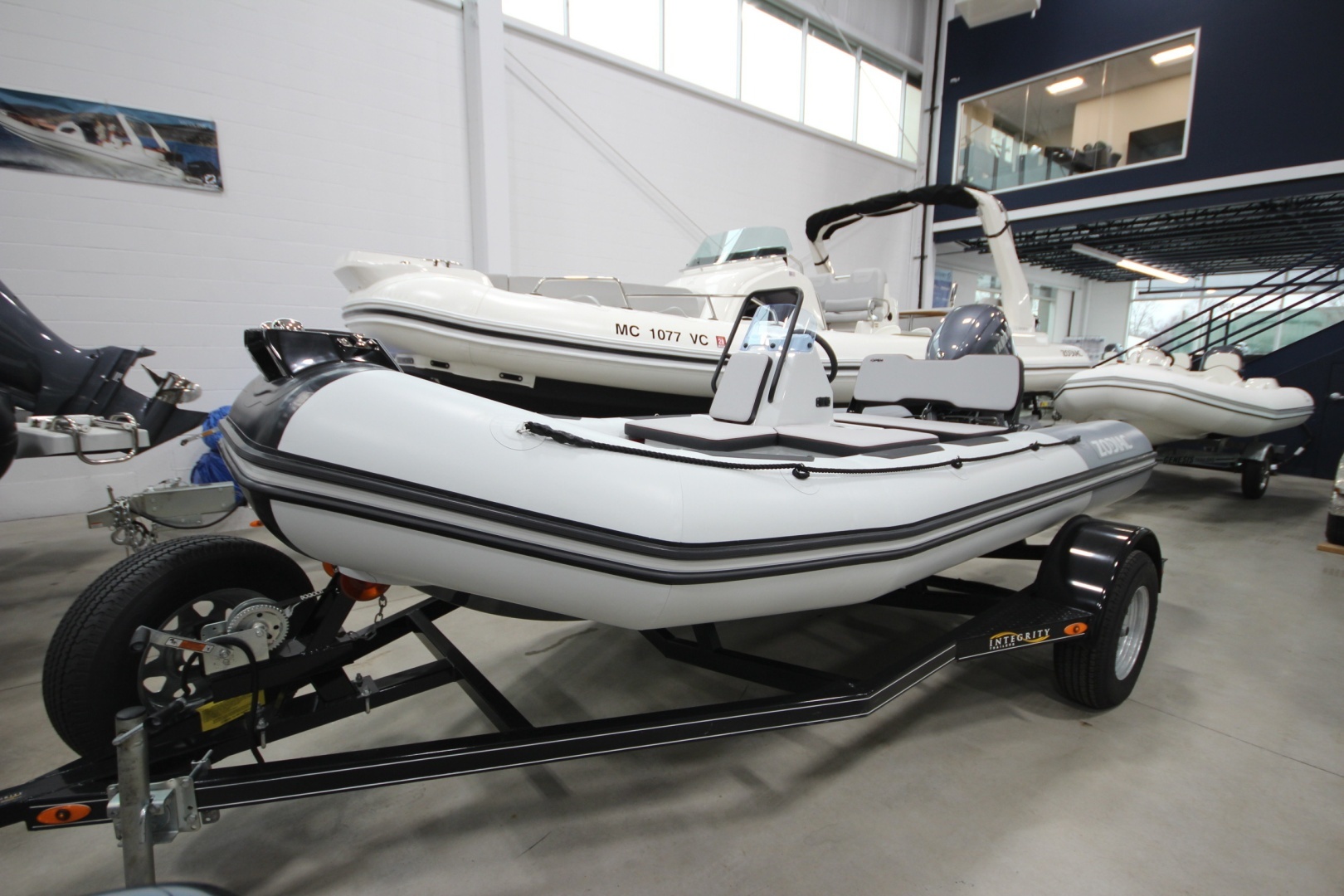 2026 Zodiac Open 4.2 NEO F50 - Image 2