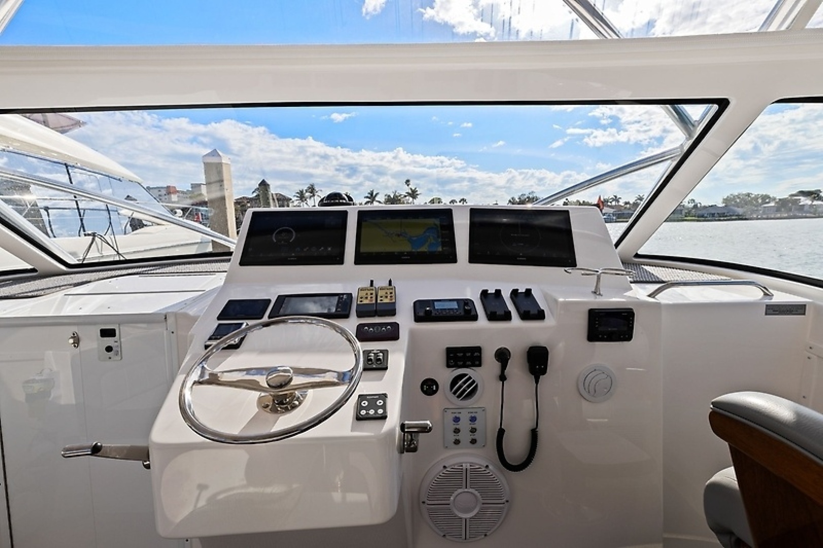 2024 Albemarle 41 Express - Image 24