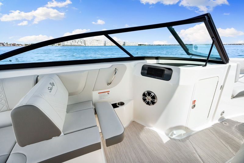 2025 Sea Ray SDX 250 Outboard - 25