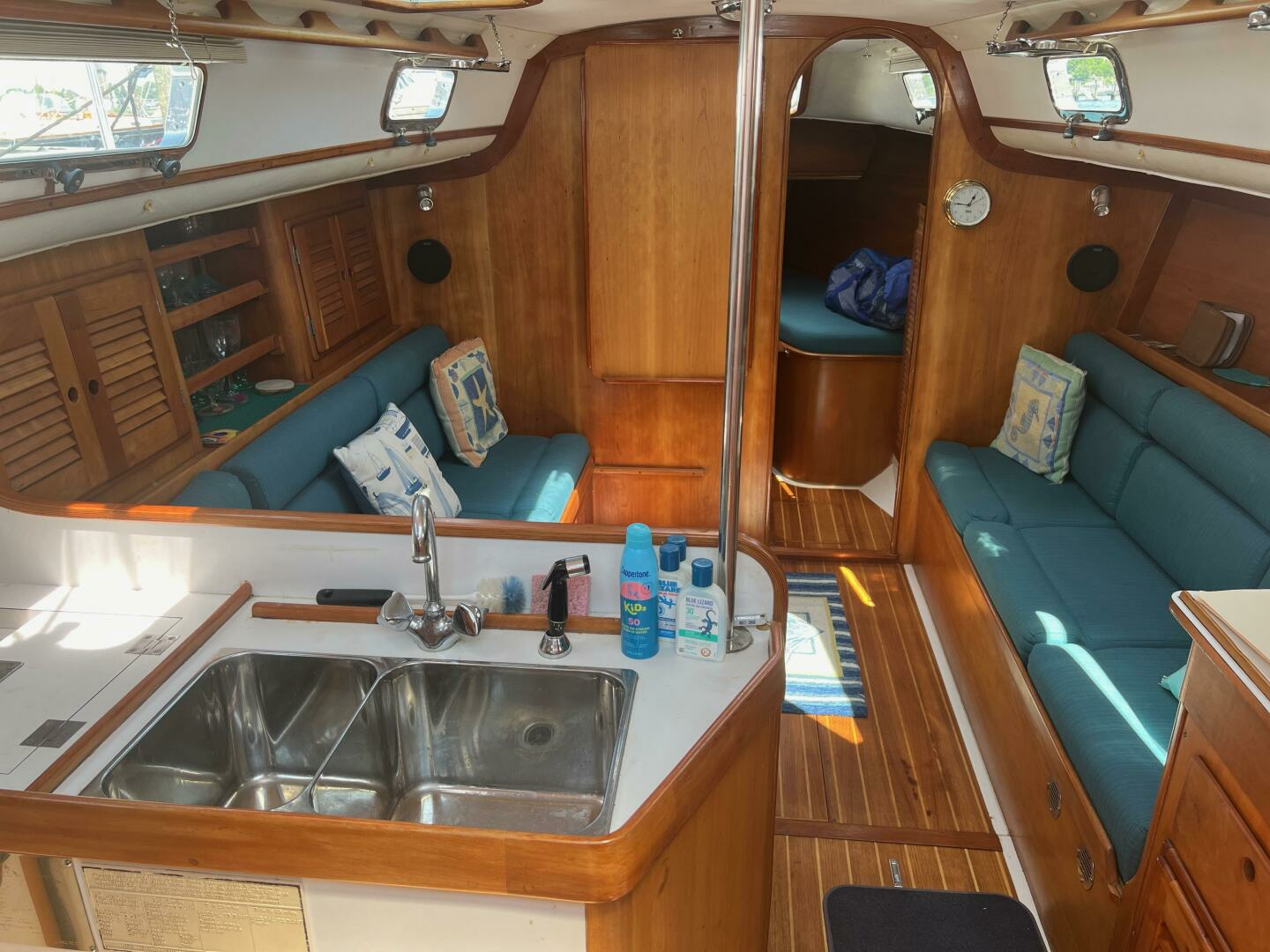 1993 Freedom 35 - Image 10