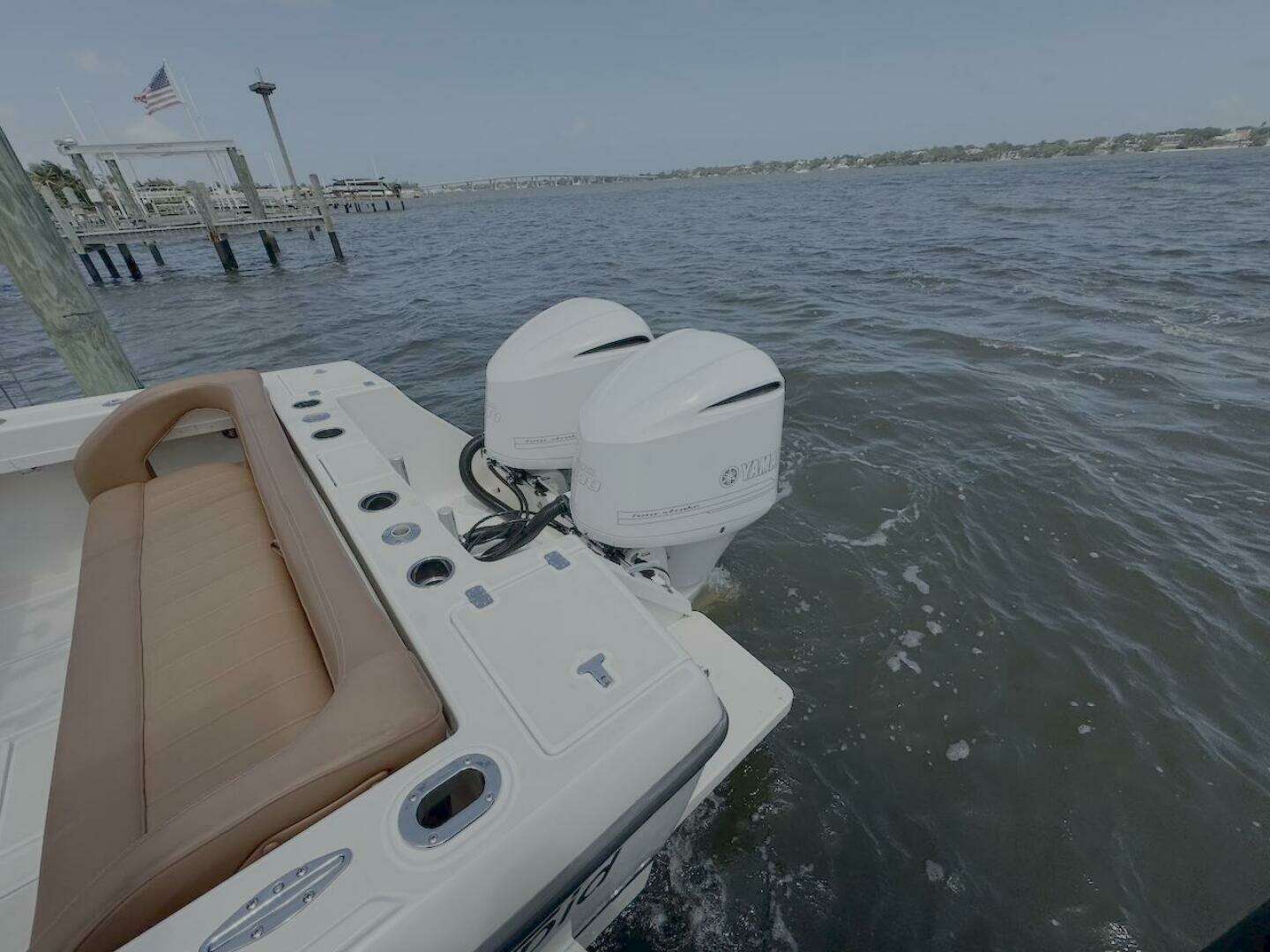 2004 Intrepid 32 CUDDY - Image 8
