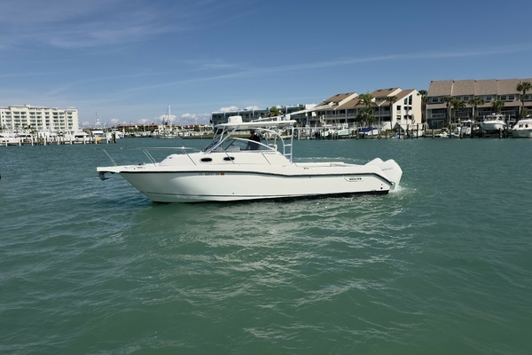 2007 Boston Whaler 305 Conquest
