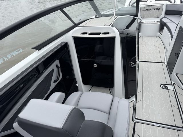 2025 Yamaha Boats 255XD - 18