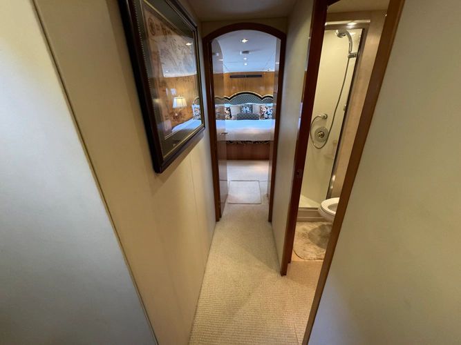 2002 Hatteras 75 My - Image 25
