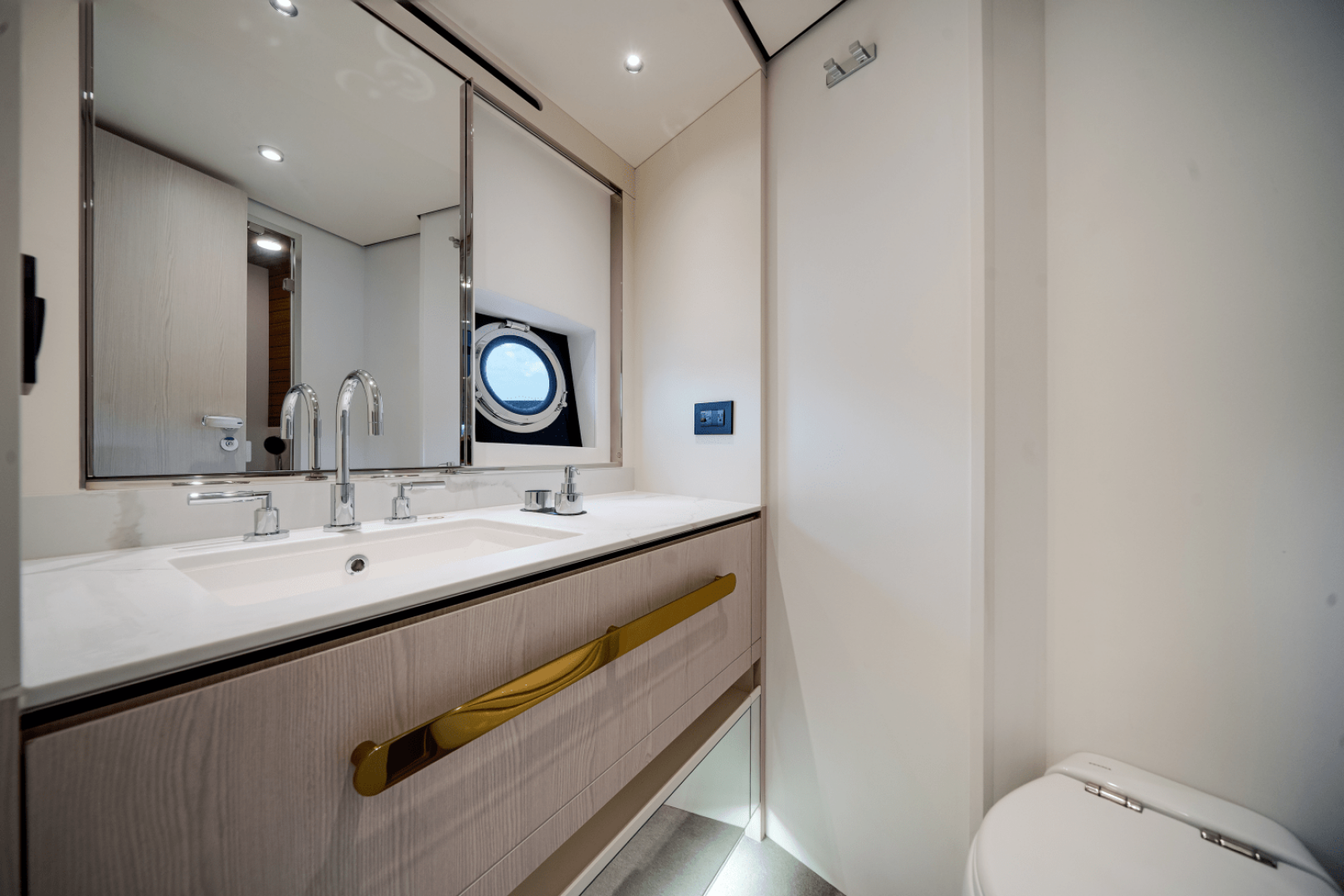 2026 Azimut Fly 78 - Image 54