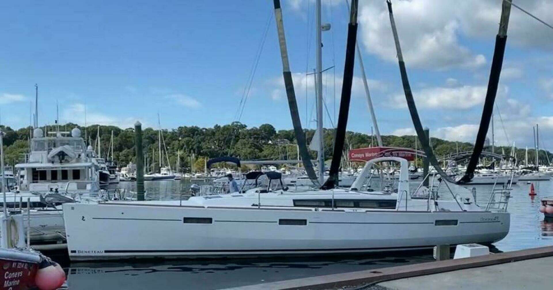 2017 Beneteau Oceanis 45 - Image 4