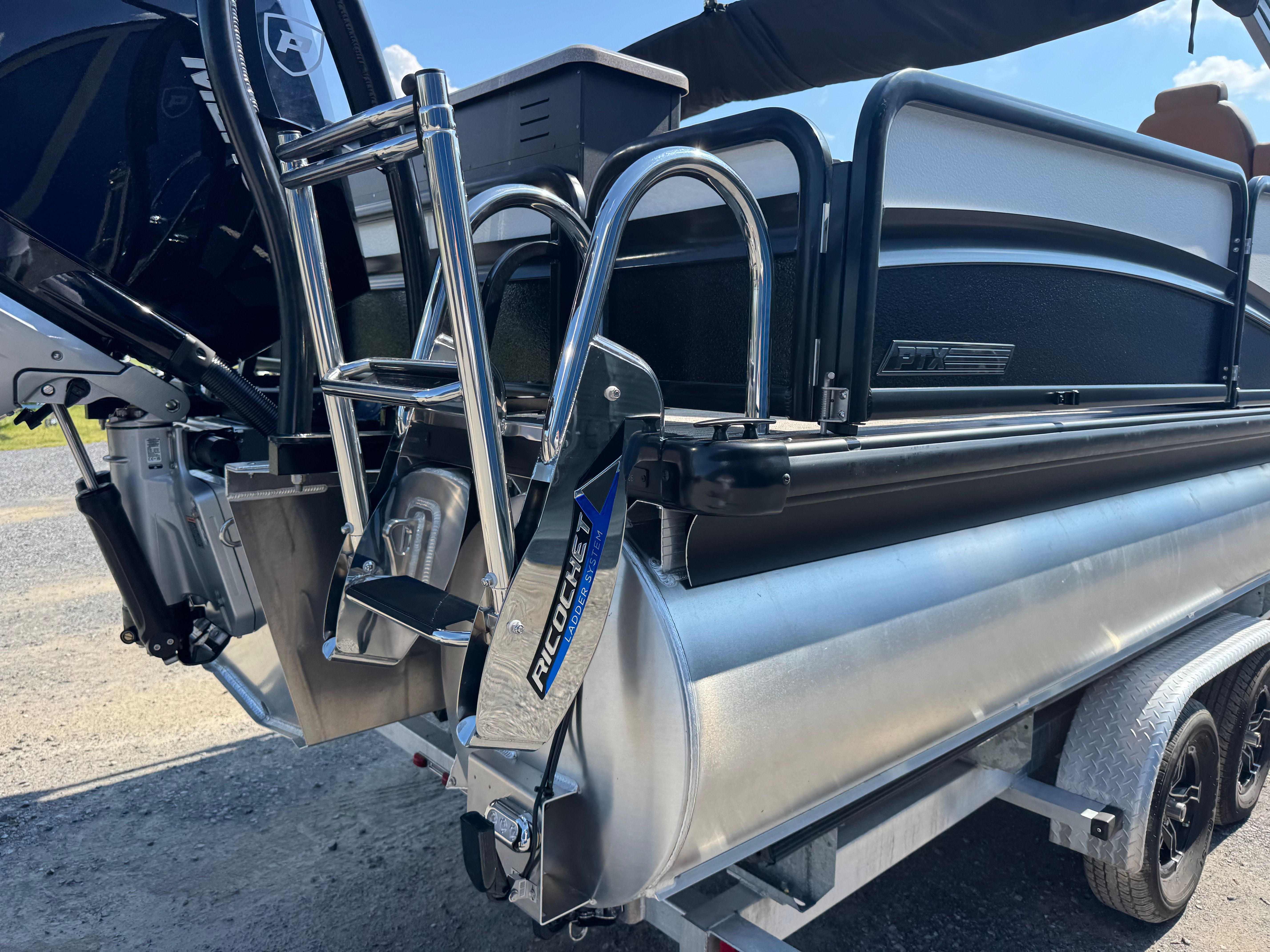 2026 Premier 250 Solaris Rear Social - 8