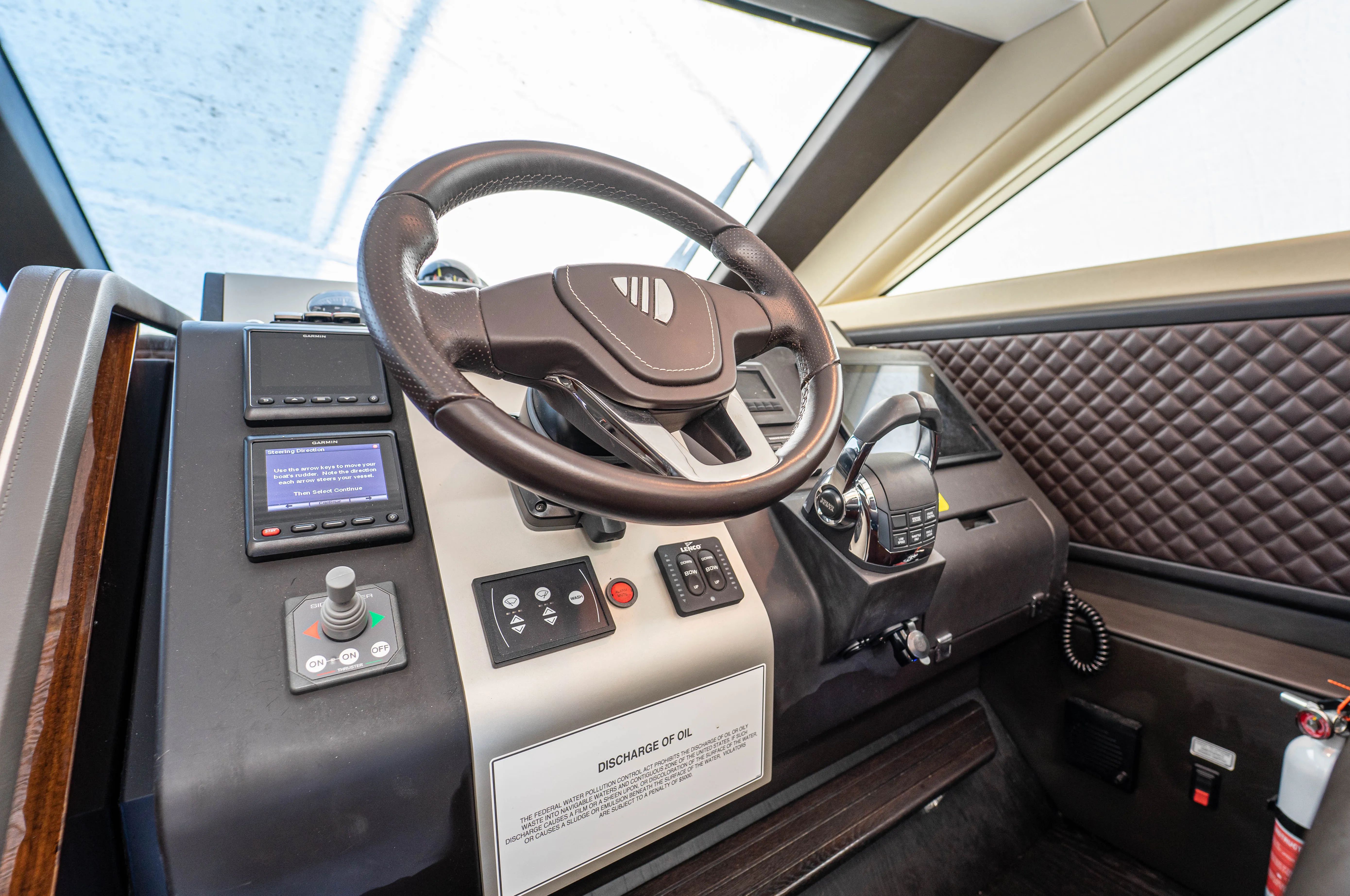 2019 Fairline Squadron 53 - Image 27