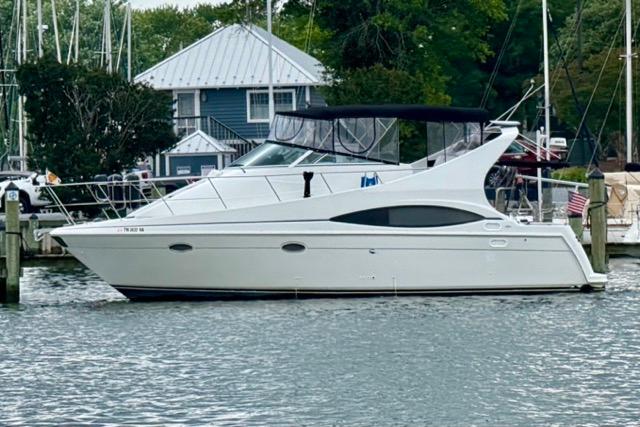 1998 Carver 350 Mariner