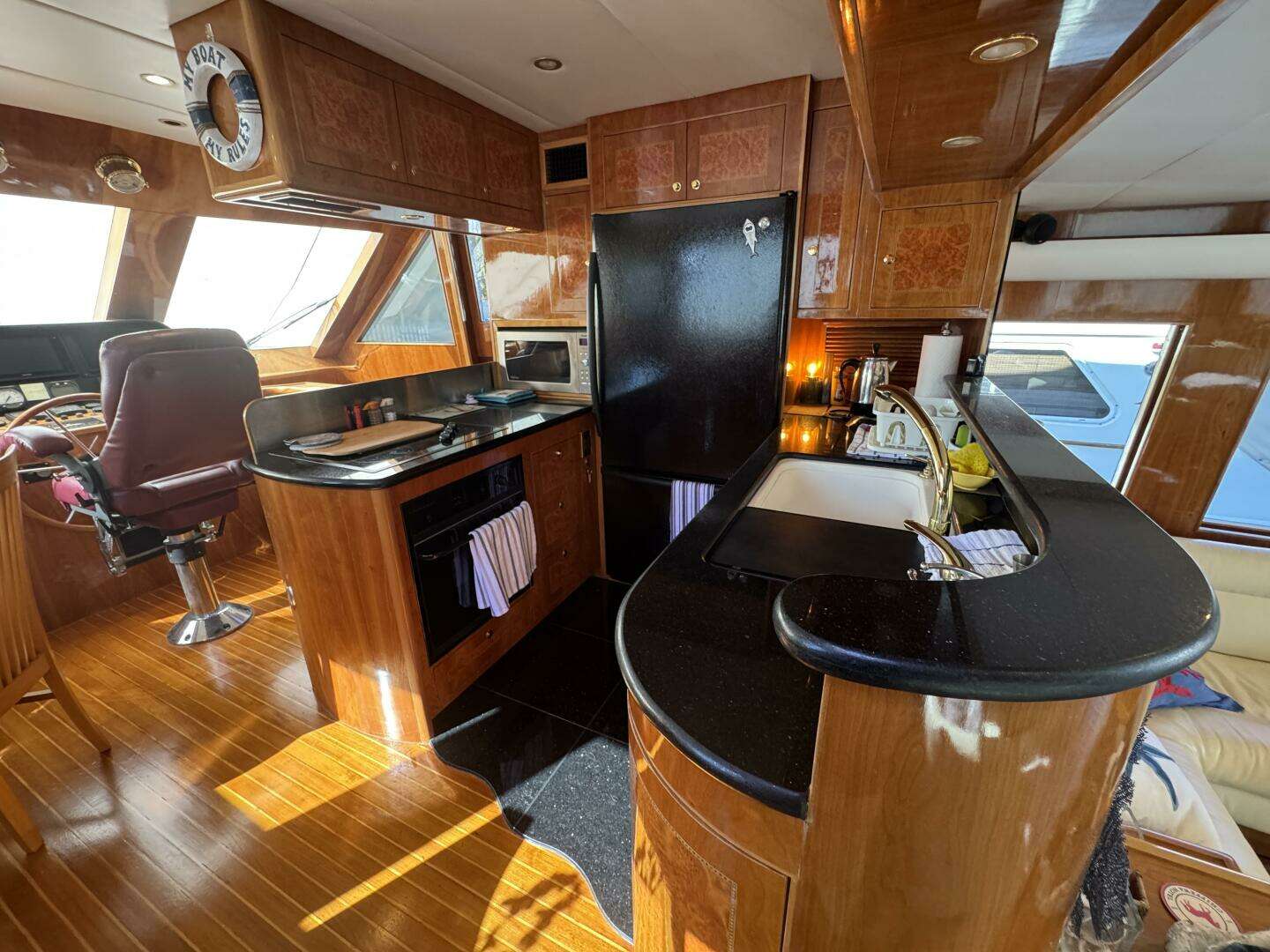 2004 Altima 55 Pilothouse - Image 26