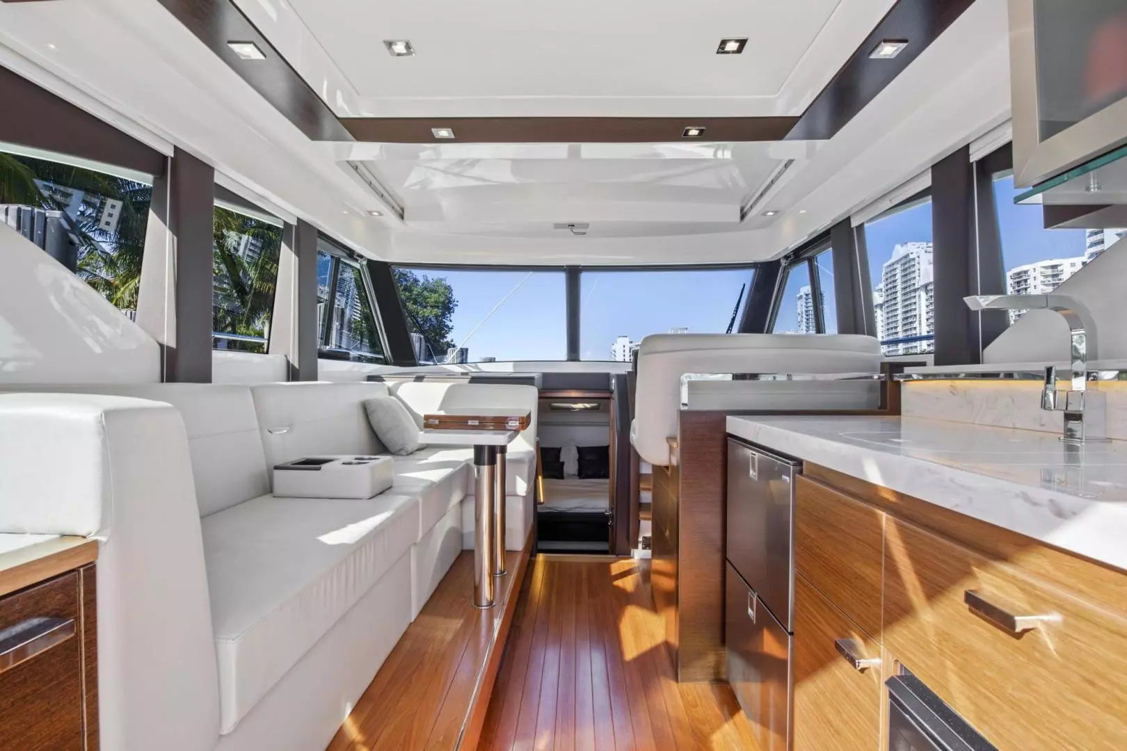 2018 Tiara Yachts 39 Coupe - Image 21