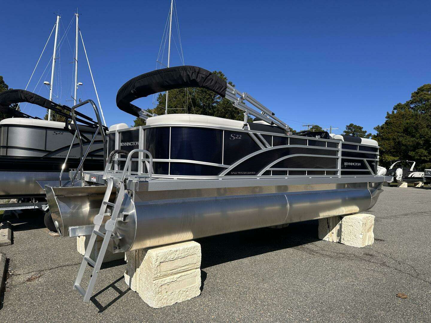 2026 Bennington 22SR - Image 4