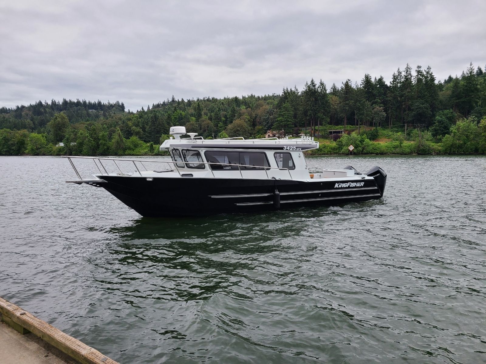 2022 KingFisher 3425 GFX Offshore - 5