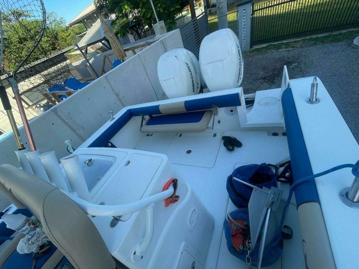 2016 Mako 284 Center Console - Image 10