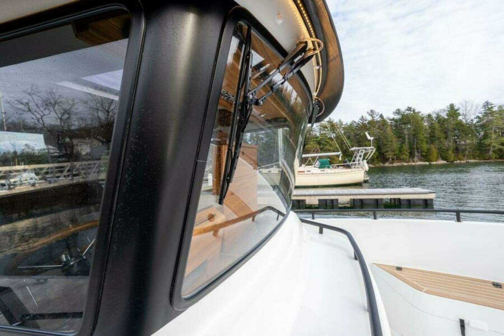 2027 Targa 27.2 - Image 16