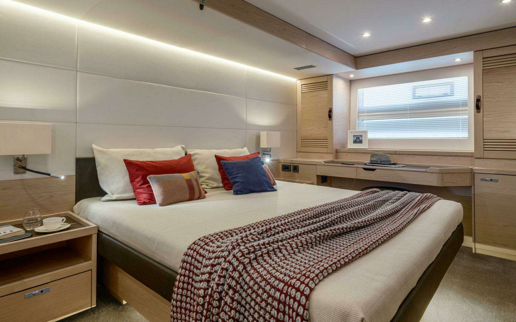 2026 Beneteau Grand Trawler - Image 12