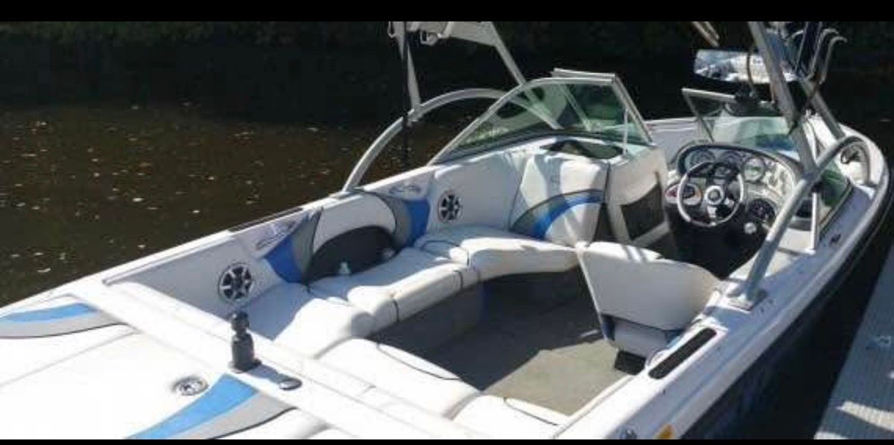 2004 Correct Craft Super Air Nautique - 6
