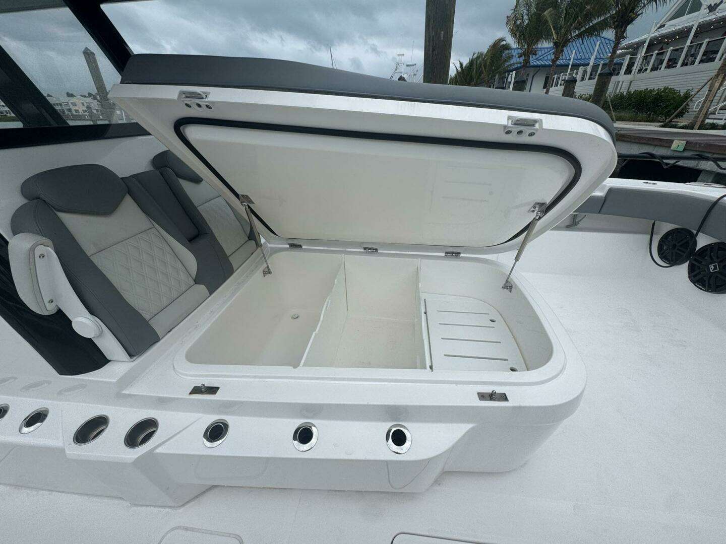 2025 Invincible 35 Catamaran - Image 6