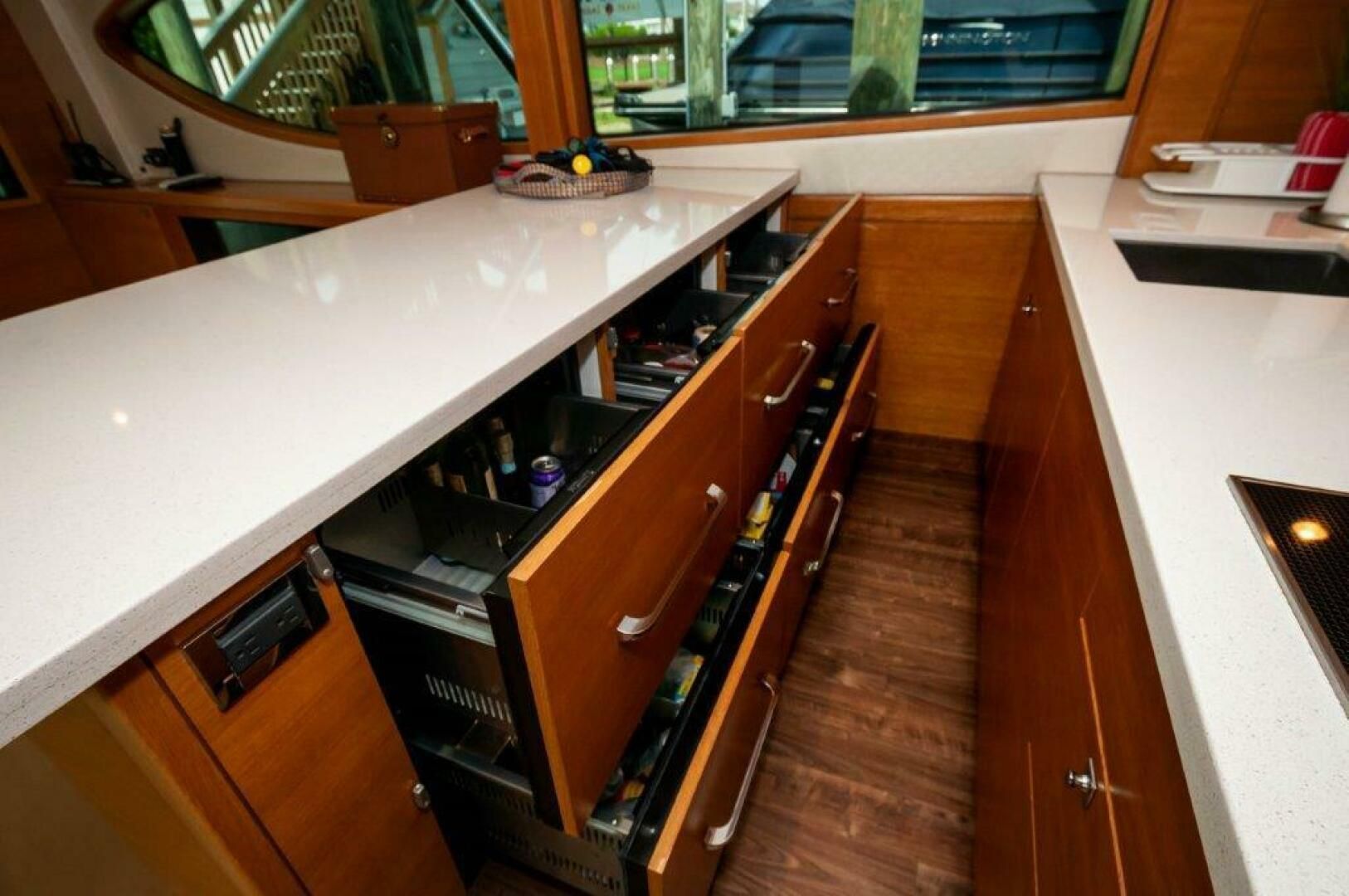 2016 Hatteras GT60 - 43