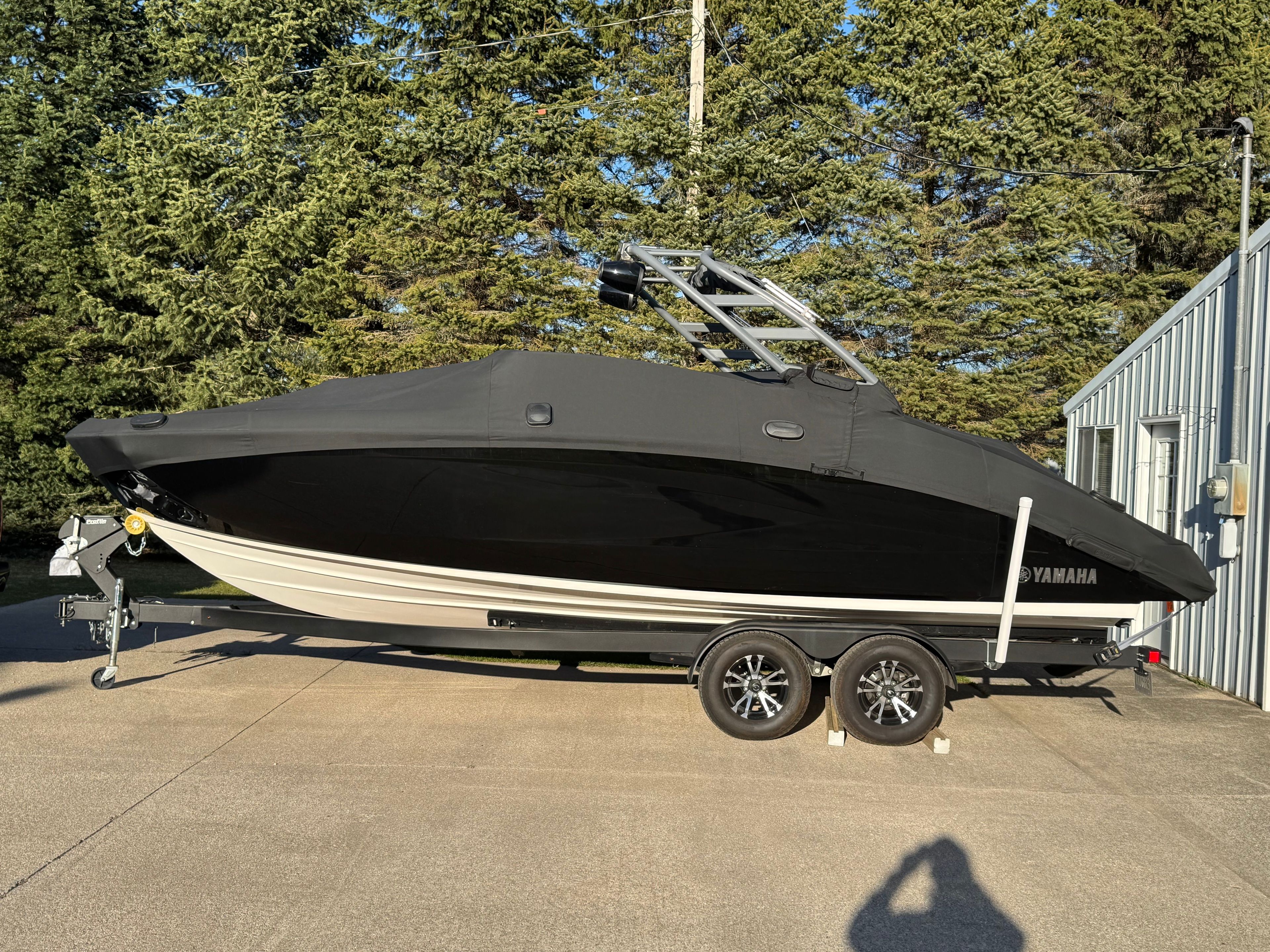 2022 Yamaha Boats 252S - 10