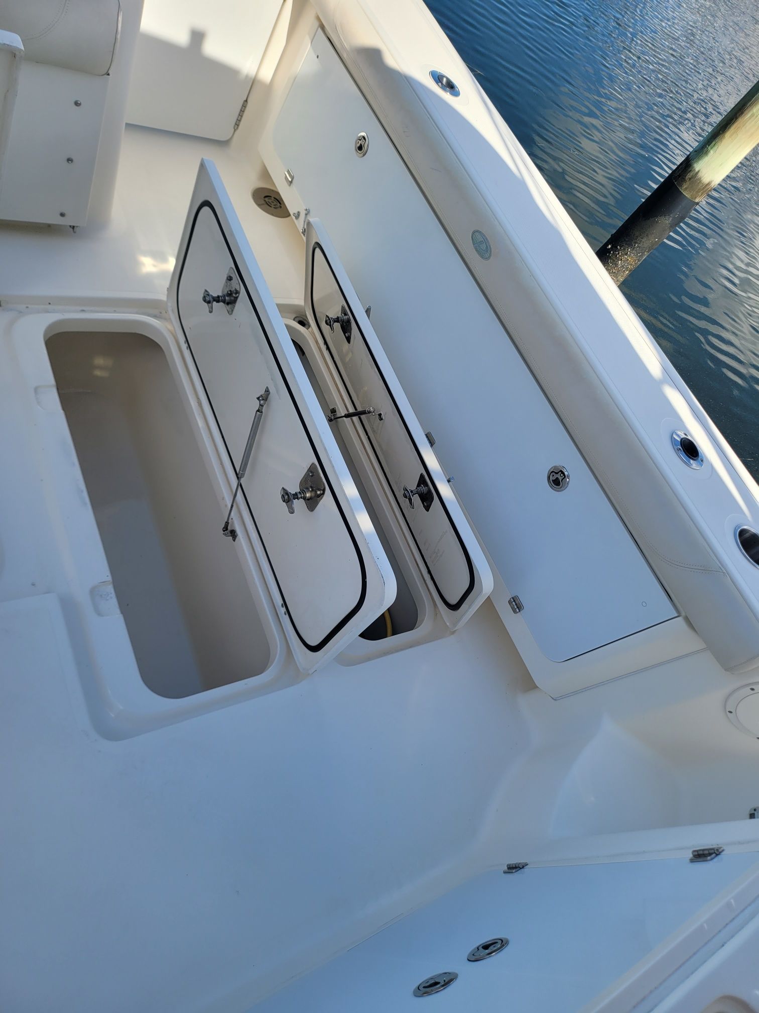 2009 Pursuit OS 375 Offshore - 37