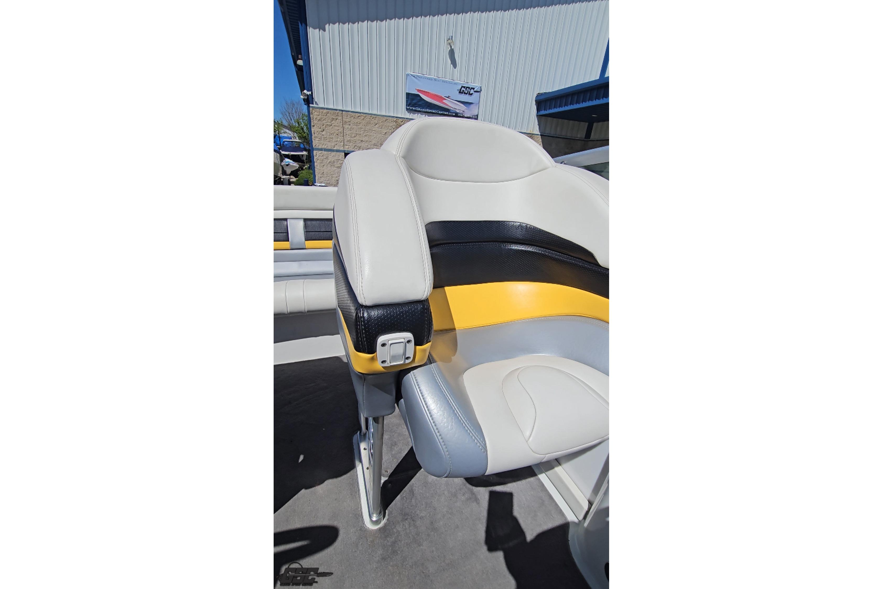 2014 Formula 292 FASTech boat seat with yellow, black, and white design.