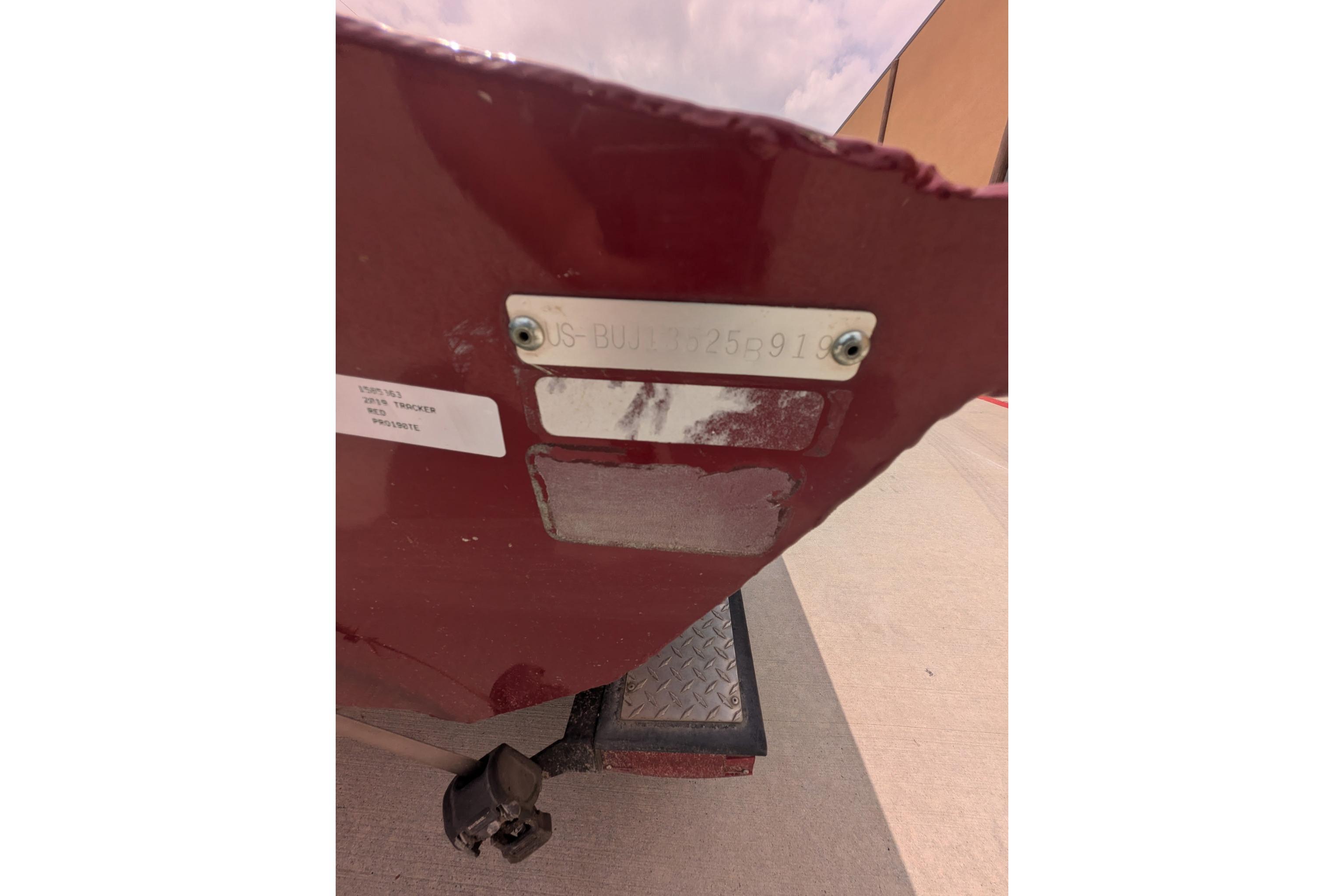 2019 Tracker Pro Team 190 boat hull identification number plate.