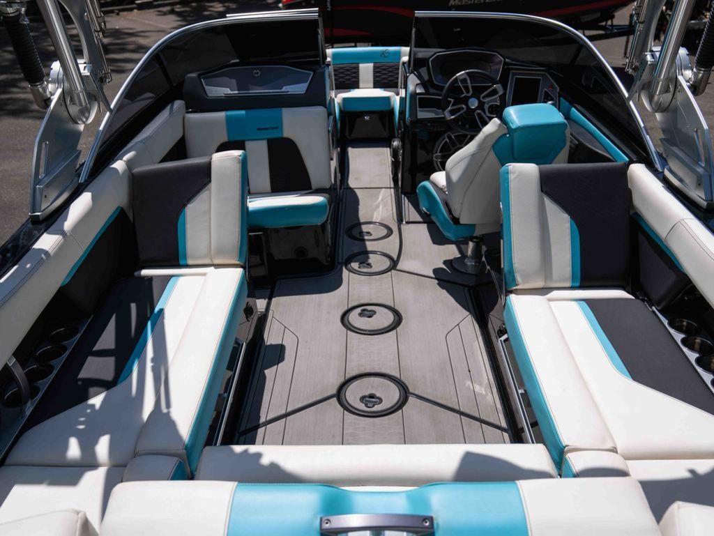 2019 MasterCraft X24 - 6