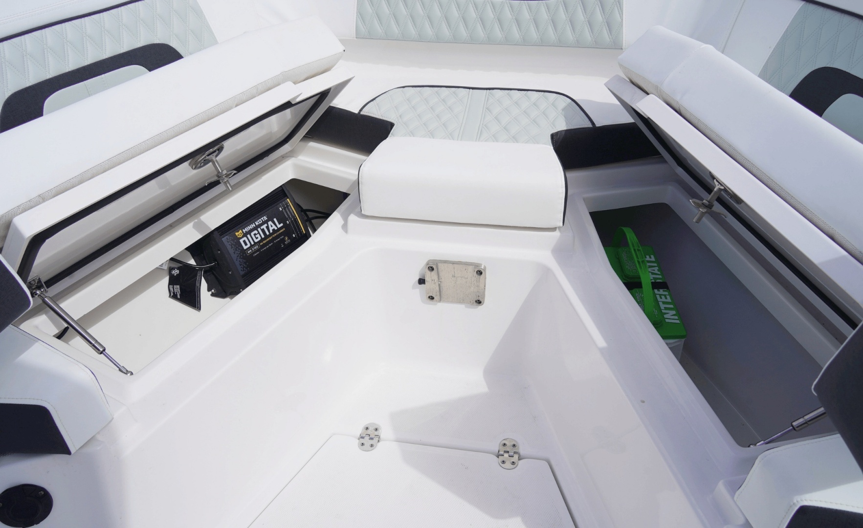 2025 Blackfin 272CC - Image 33