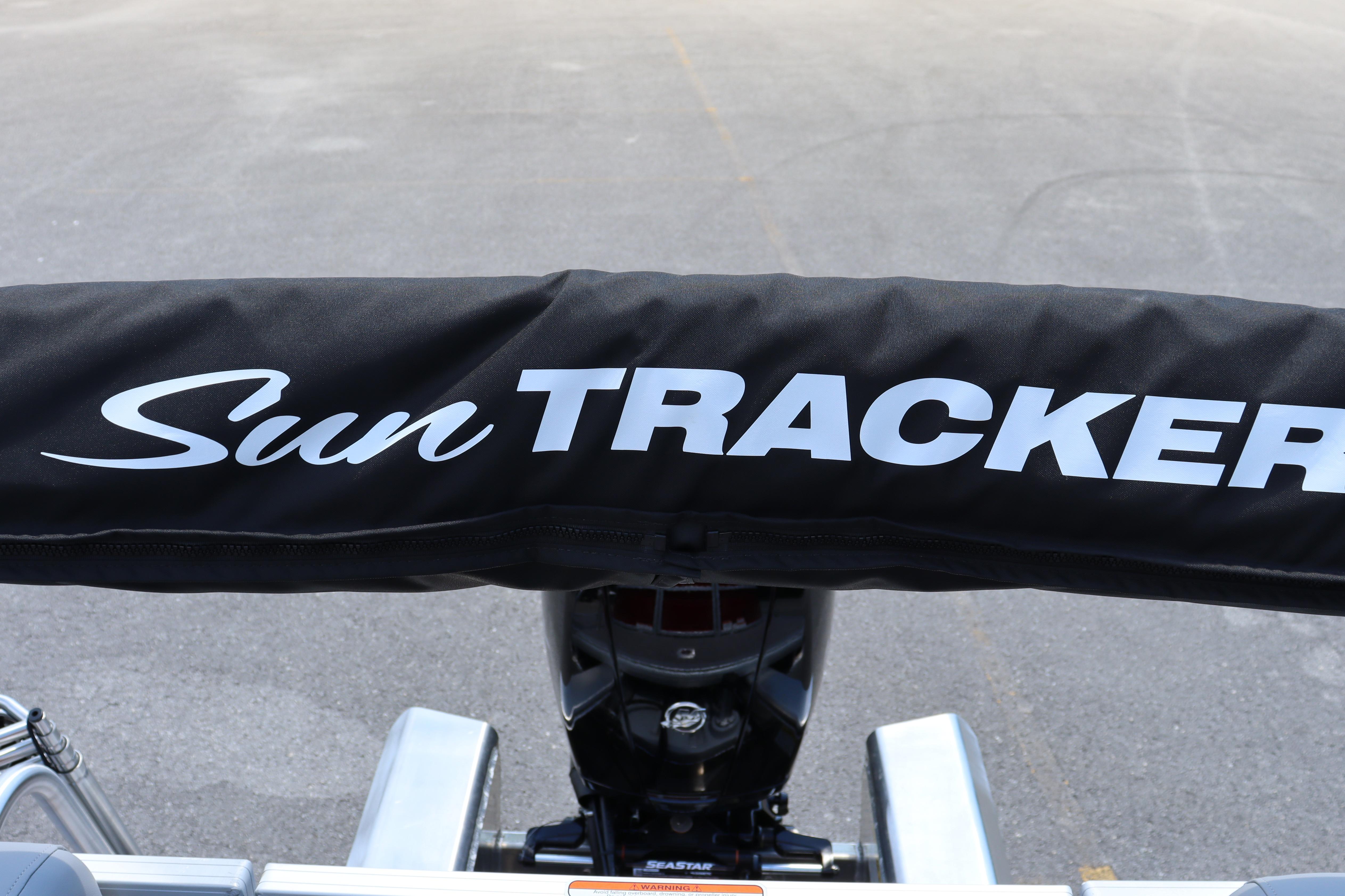 2026 Sun Tracker Party Barge 22 XP3 boat cover with logo displayed.