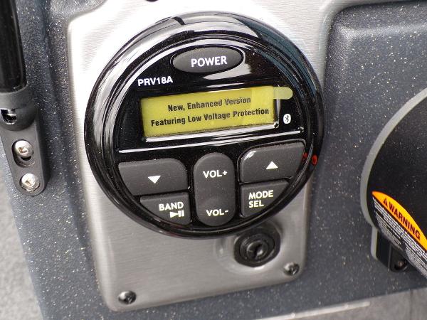 Boat audio system display with low voltage protection feature, Tracker Pro Guide™ V-175 Combo 2025.