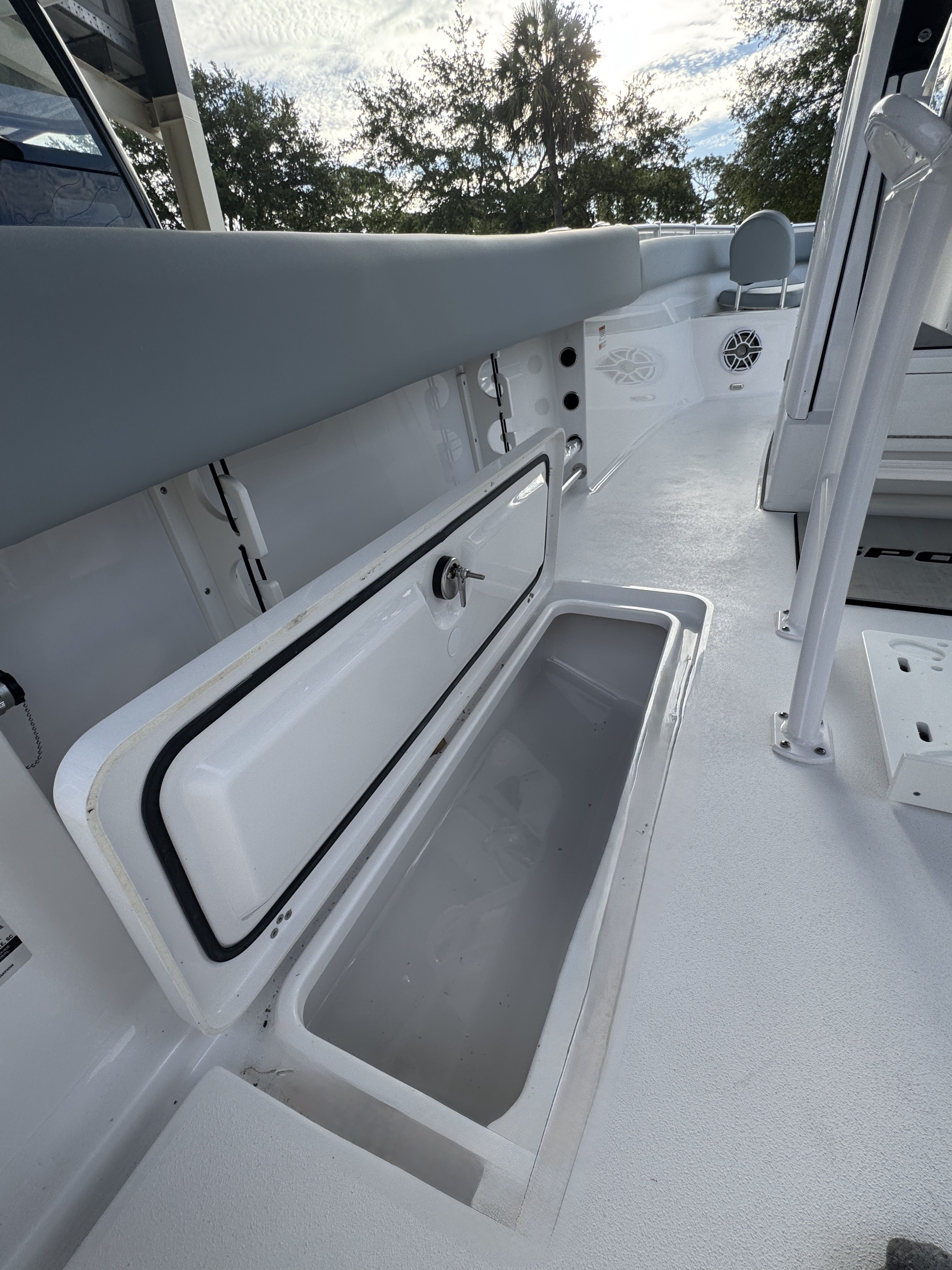 2026 Sportsman Open 252 Center Console - 49