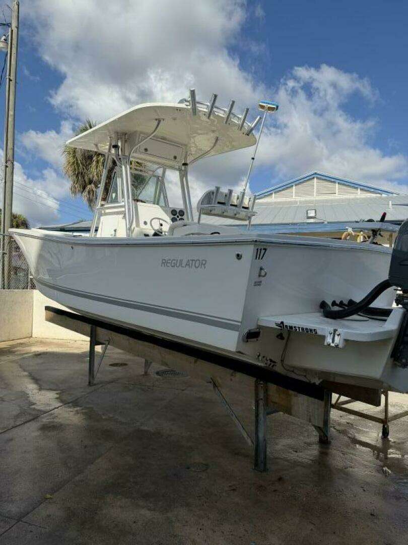 2004 Regulator — - Image 6