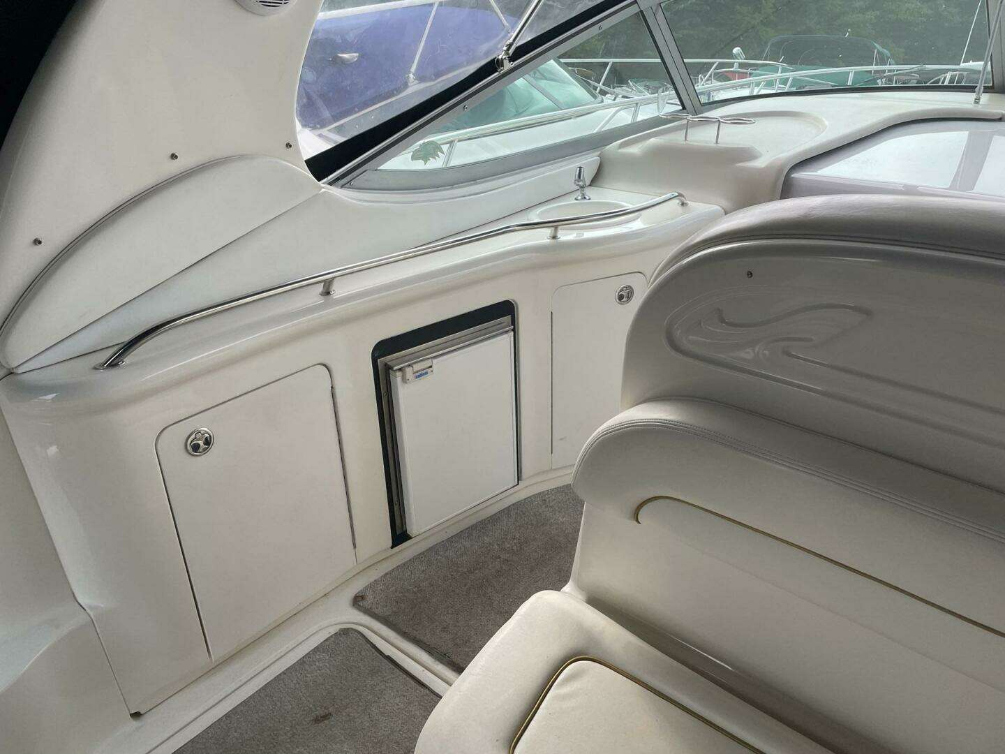 2003 Sea Ray 300 Sundancer - Image 8