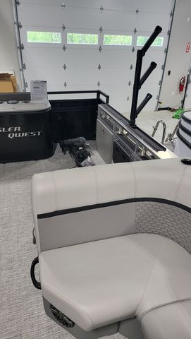 2023 Angler Qwest Pontoons A 8522 FAMILY FISH PRO - 6