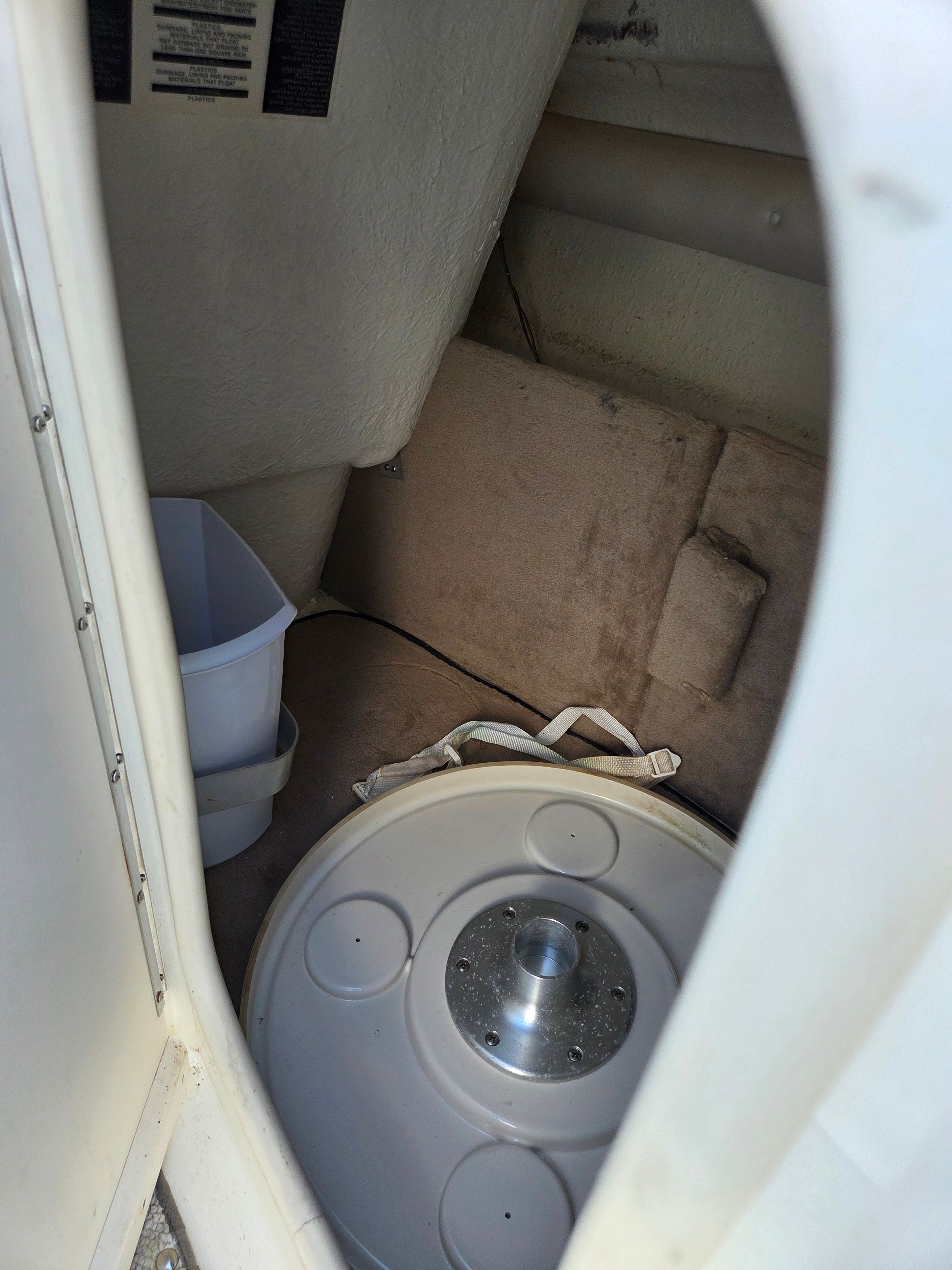 1998 Sea Ray 260 open bow - 10