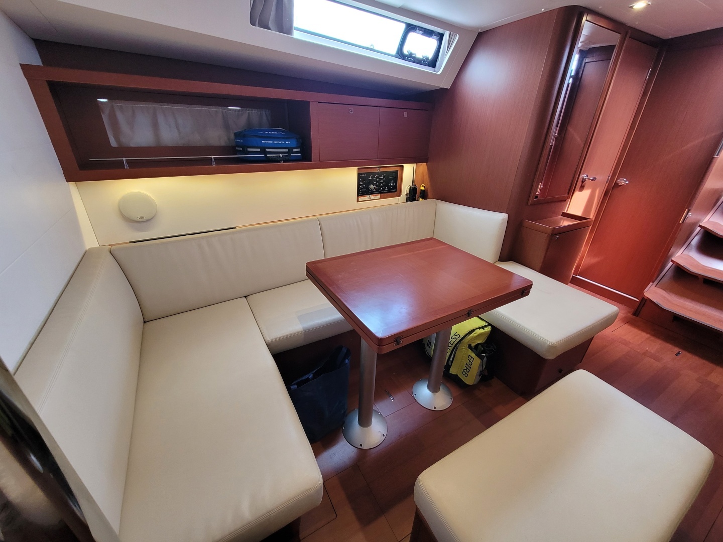 2015 Beneteau Oceanis 45 - Image 25
