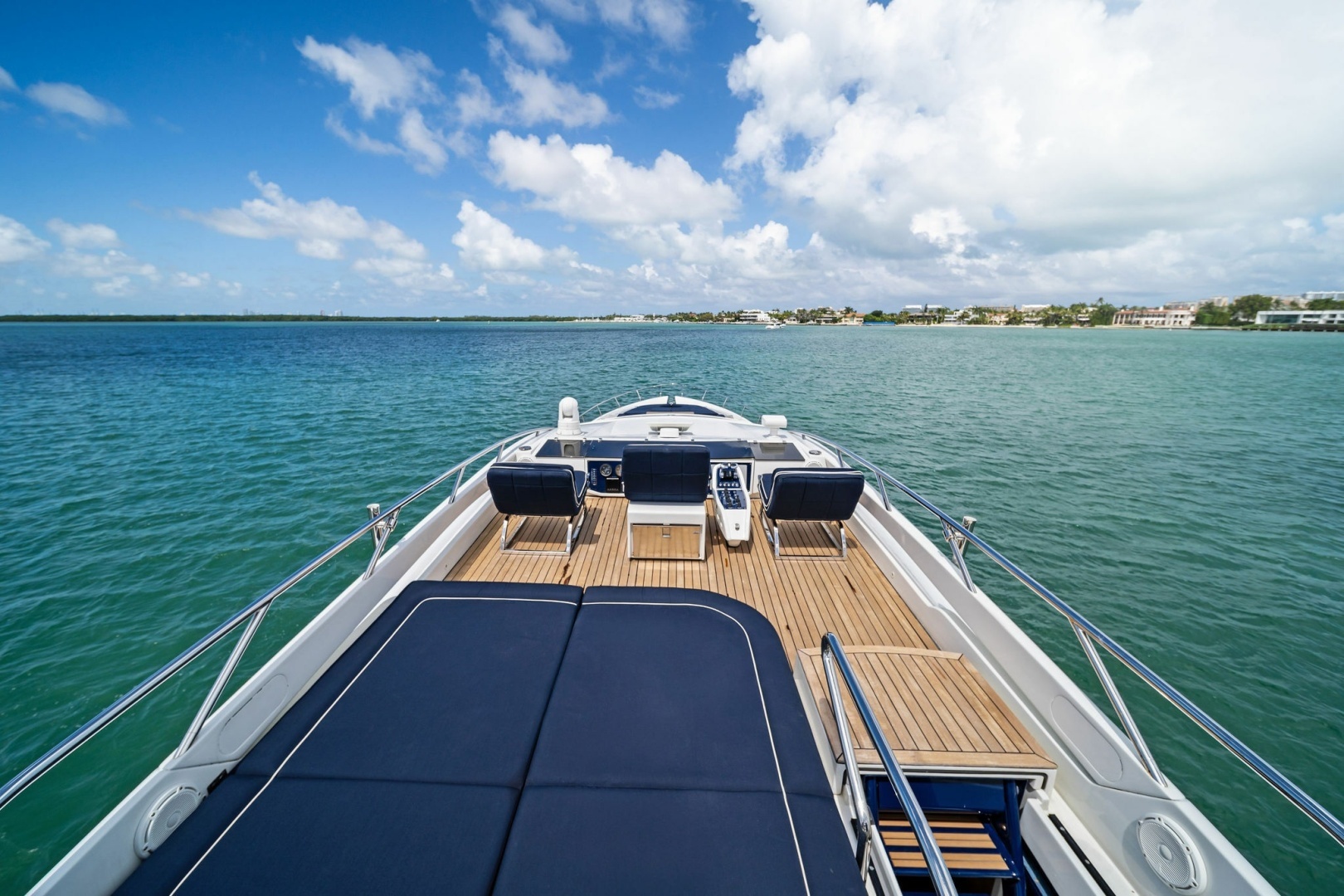 2013 Pershing 82 - Image 26